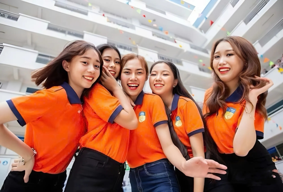  Áo thun đồng phục Trường Đại Học Hutech